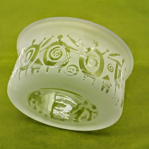 Vintage Leandra Drumm '99 Frosted Etched 6-Inch Clear Glass Bowl - Picture 5 of 6